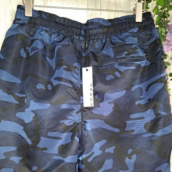 NWT Koral Camo Print Short double lined - Picture 12 of 12